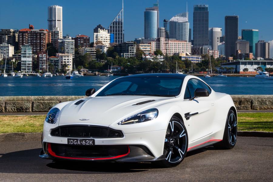  Aston Martin Vanquish S 2017 года  (AU) (фото 12 из 18)